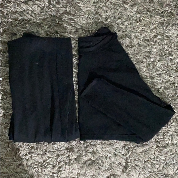 Two piece set - Picture 1 of 3